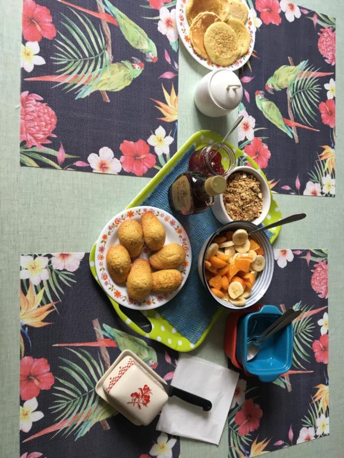 Un Dimanche Chez Julie Chambre Leontine Партене Екстериор снимка